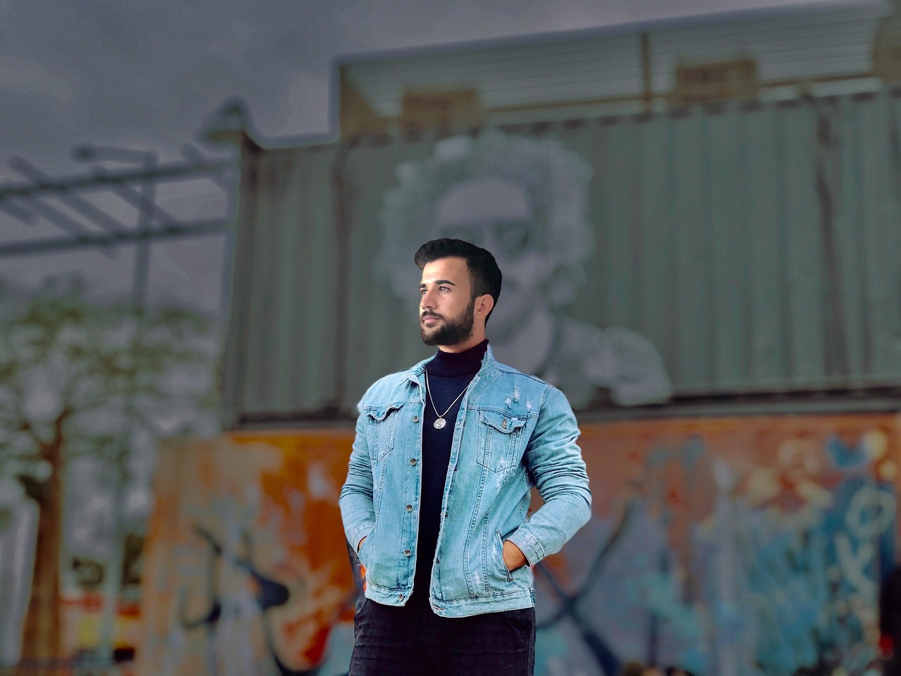 Abiye Elbise Modelleriyle Saç Kombinasyonları NAsıl Yapılır